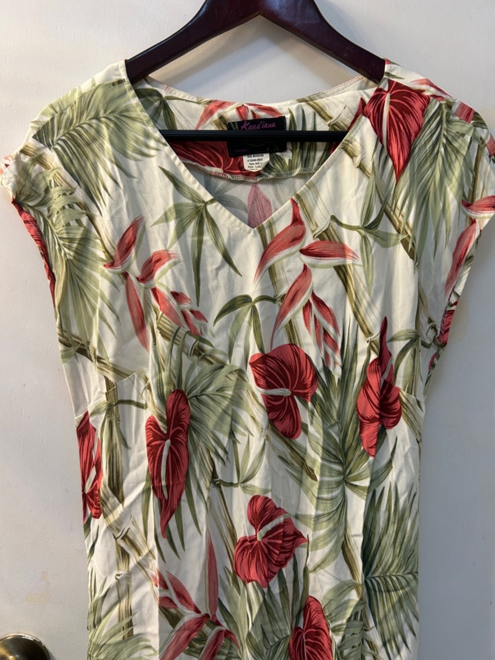 KAUA’IANA Women's Floral V-Neck Floral Print Muumuu, Sz Large - Picture 2 of 6